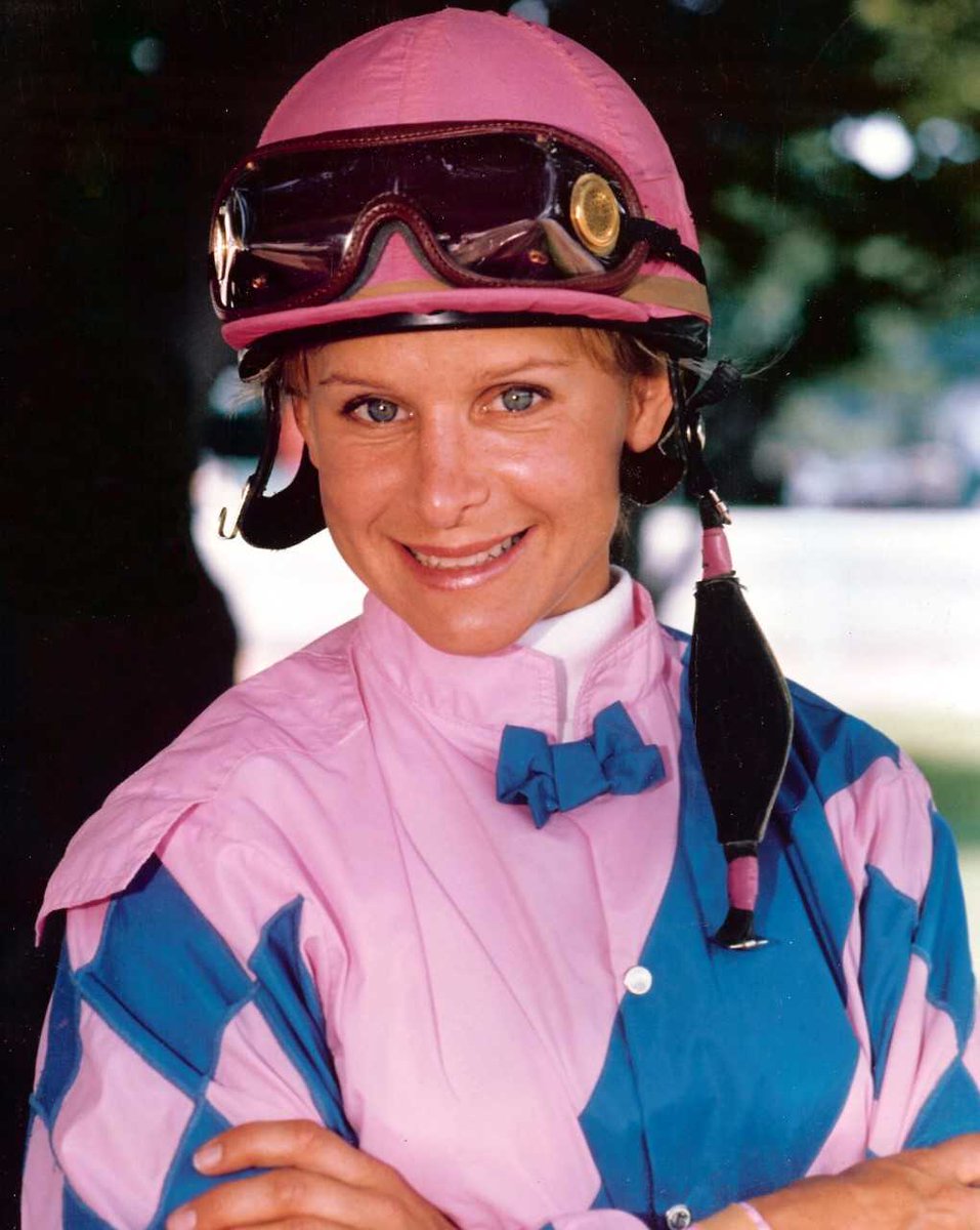 vincebemerald's tweet photo. Julie Krone will be at @EmeraldDowns on Sunday, July 15! Julie won 3,704 races, became the first woman to win a Triple Crown race, first woman to win a Breeders' Cup race, and first woman inducted into the National Museum of Racing and Hall of Fame. @eyelovehorses https://t.co/fVtBD0b6M7