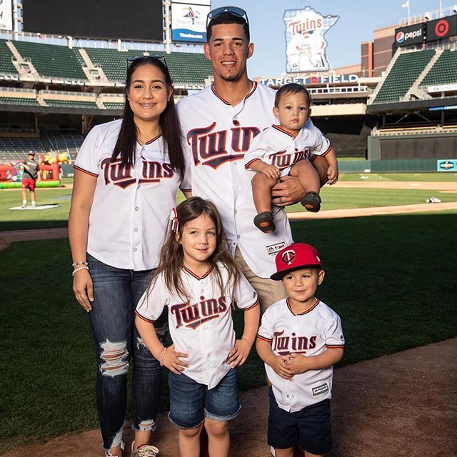 Jose O. Berrios on X: 2018 family day picture 😎💪🏽⚾️ mis