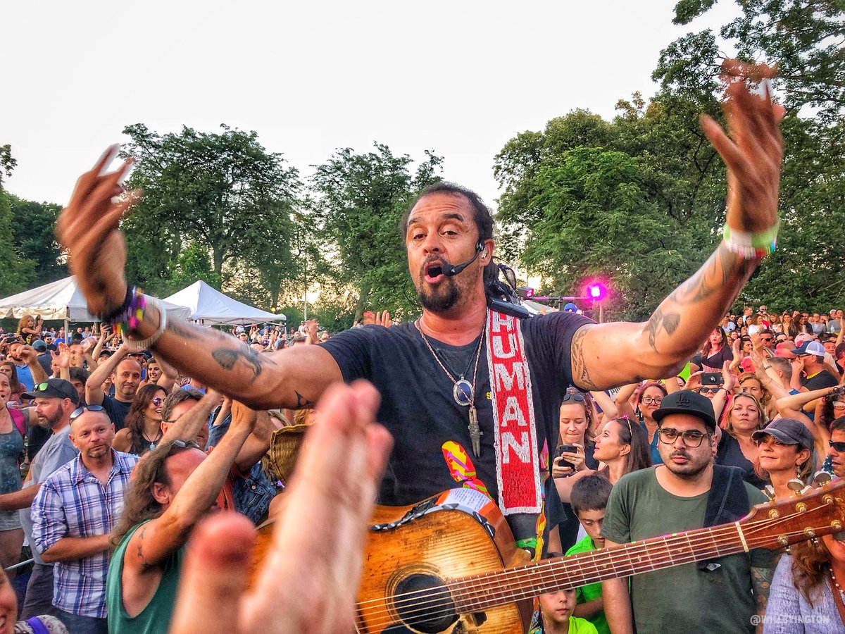 willbyington's tweet image. If you don’t leave a @michaelfranti show smiling and loving life... something’s wrong with you! Excellent show tonight at #LiveInLincolnPark on #Chicago’s northside. @LiveinLP #michaelfranti
