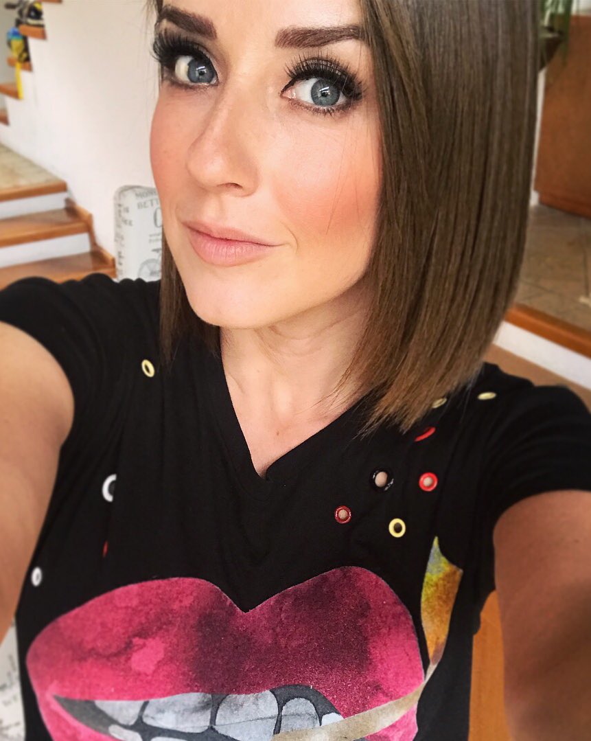 jimenachoco's tweet image. Look de sabadito casual de @Osom_Mx #Osom #OsomLook #Guess #Sexy 👄 👄 👄 Qué tal? 💕