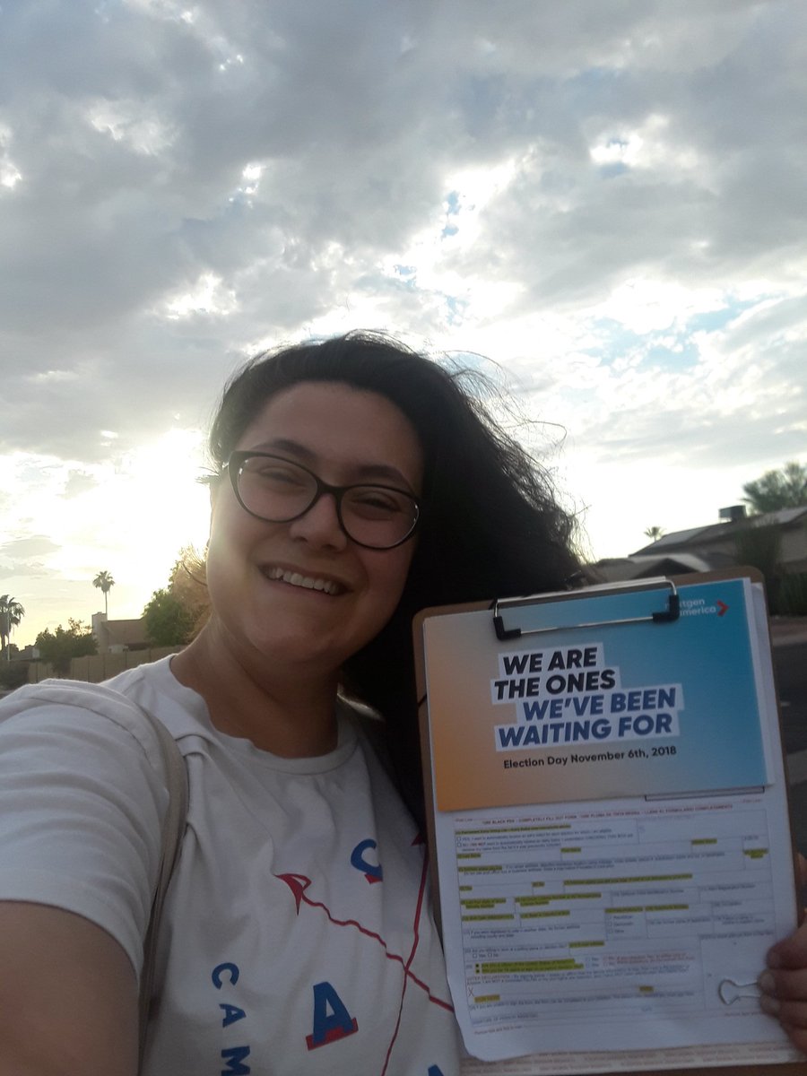 victoriastahl97's tweet photo. It's a beautiful evening in Phoenix, Arizona. Perfect time to go knock on some doors, and talk to voters! #youthvote #nextgenaz @NextGenAmerica https://t.co/BXSycyVJXz