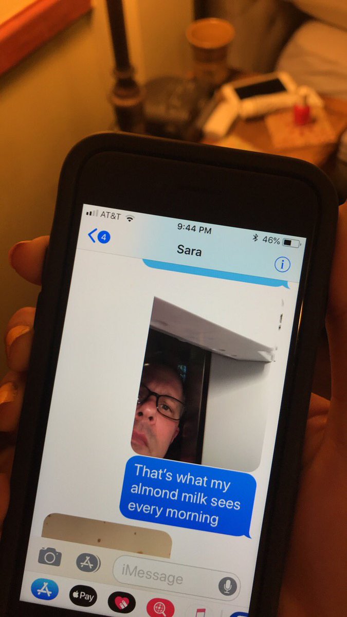 mollyysimpsonn's tweet photo. my dad sent this to my mom.... I guess you run out of things to talk about when you’ve been married for 29 years https://t.co/IlxqZRxVxh