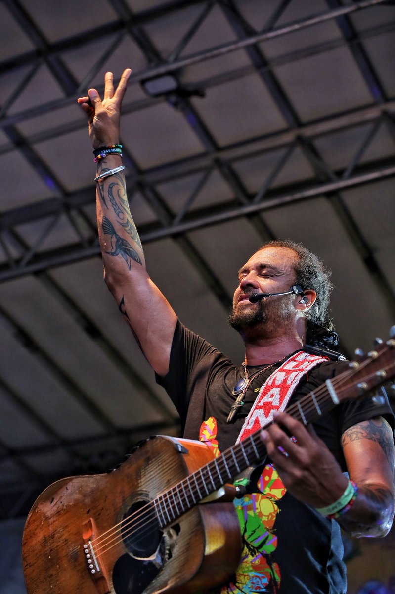 LiveinLP's tweet image. Thanks for helping us believe in positivity tonight, @MichaelFranti 🧡 #MichaelFrantiandSpearhead (📷: @AbPhotographie)