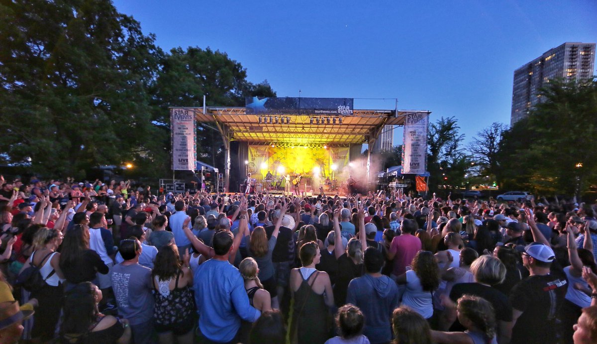 LiveinLP's tweet image. Thanks for helping us believe in positivity tonight, @MichaelFranti 🧡 #MichaelFrantiandSpearhead (📷: @AbPhotographie)