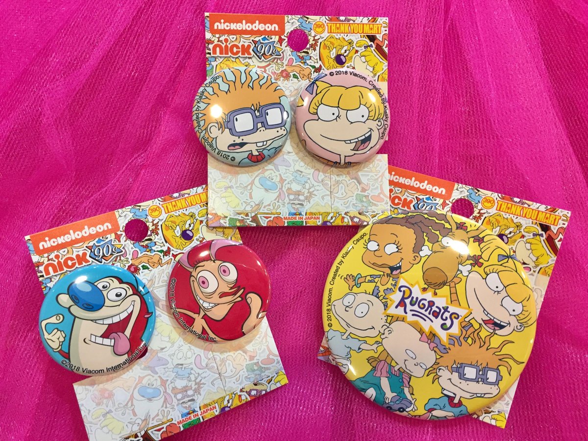 サンキューマート大阪アメリカ村店 商品紹介 ニコロデオン90s サンキューマートコラボ 新商品 ポーチ 3種 缶バッジが本日より発売開始です 90年代のキャラクターが勢揃い 表情豊かなキャラクター達がとっっても可愛いです もちろん