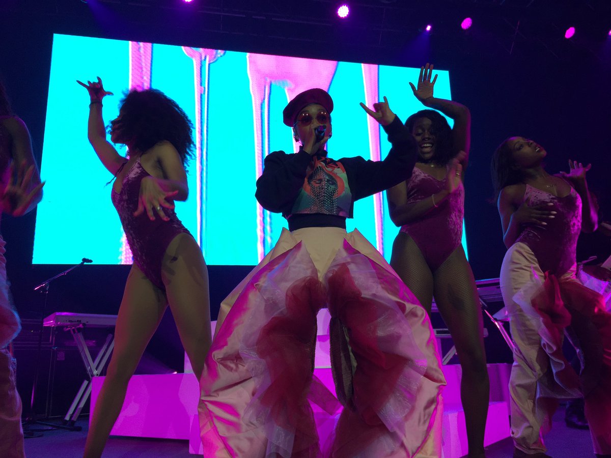 rachAelcrouch_'s tweet image. I don't know what to say. I'm speechless—@JanelleMonae is one of the greatest entertainers of our time, and she proved that yet again tonight. #DirtyComputerTour