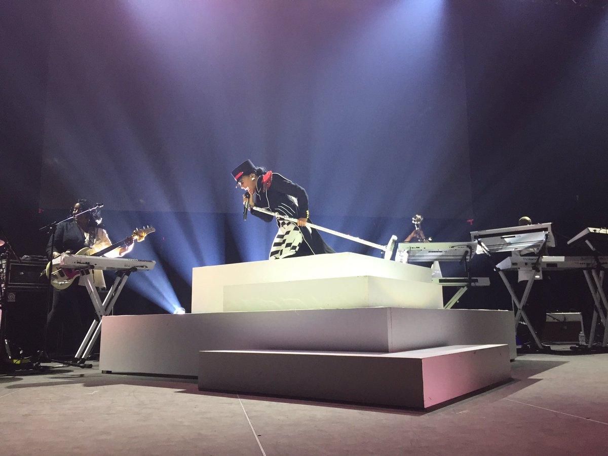 rachAelcrouch_'s tweet image. I don't know what to say. I'm speechless—@JanelleMonae is one of the greatest entertainers of our time, and she proved that yet again tonight. #DirtyComputerTour