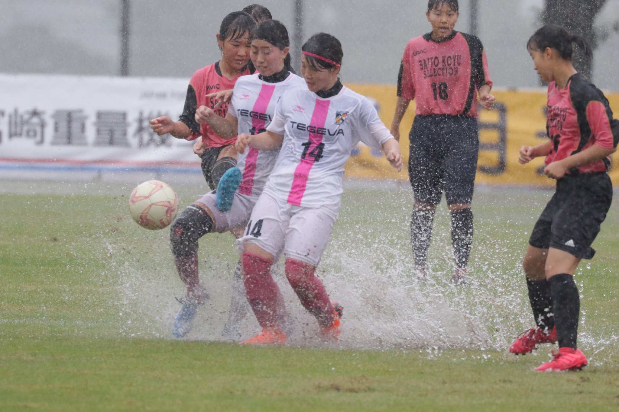 テゲバジャーロ宮崎 公式 على تويتر 平成30年度宮崎県女子サッカーリーグ テゲバジャーロ宮崎alegrita ５ Vs ０ 西都児湯女子選抜