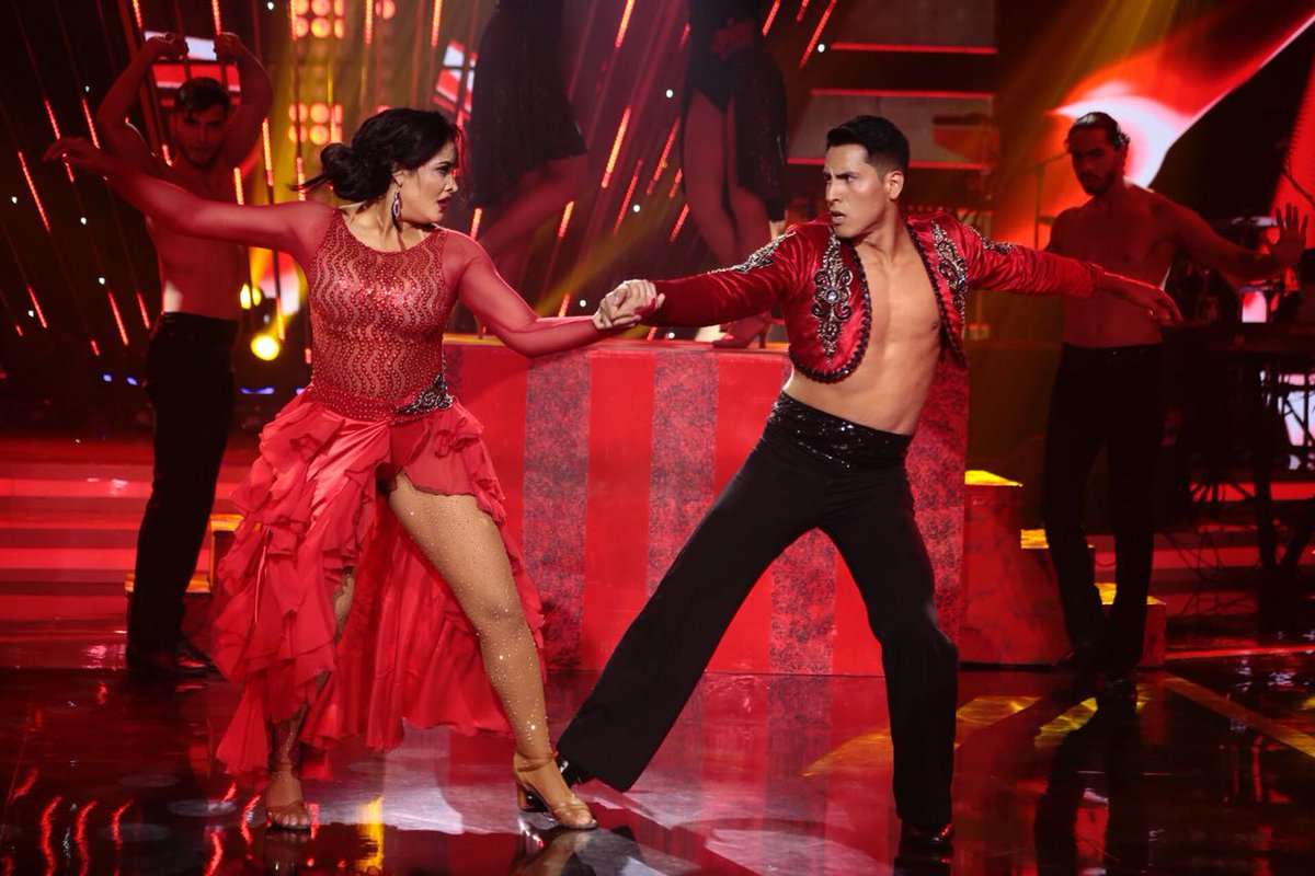 Esta Noche tweet media