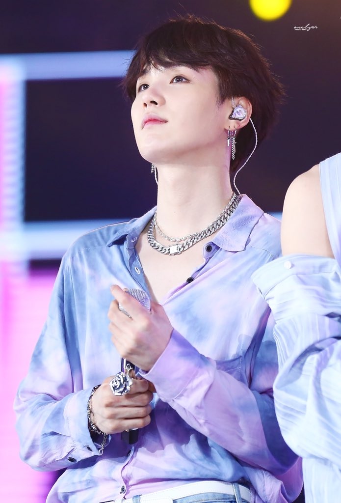 OnelYoon7's tweet photo. 180707 대만 슈퍼콘서트 
왜케 이뽀ㅠㅠㅠ천사 아닌가?ㅠㅠㅠ
#SUGA #민윤기 #슈가 #AgustD #방탄소년단 @BTS_twt https://t.co/pmbzKj6saf