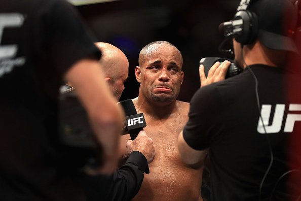 MMAHistoryToday's tweet image. July 2017 vs. July 2018

It&apos;s been a crazy roller coaster ride for Daniel Cormier.