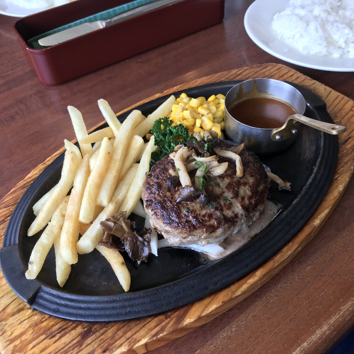 Twitter இல カフェスタイル ロイヤルホスト 黒 黒ハンバーグ ブラウンバターソース なかなか美味い ロイヤルホスト 黒黒ハンバーグ ロイヤルホストハンバーグ Twitter இல カフェスタイル ロイヤルホスト 黒 黒ハンバーグ ブラウンバターソース なかなか美味い ロイヤルホスト 黒黒ハンバーグ ロイヤルホストハンバーグ