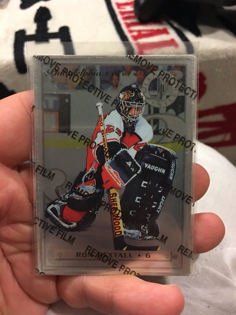 Alindz99's tweet image. One of the coolest cards I ever pulled. Actual steel card, 96-97 Leaf. #Colect #thehobby #Flyers #Hextall