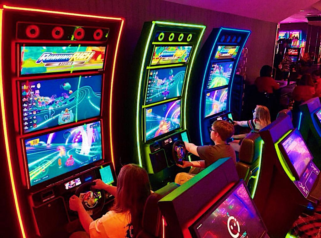 theDlasvegas's tweet image. Race over to our Running Rich Racing video game/slot machine hybrid! 

Not too many #Vegas casinos have these unique games, but you can count on us to be one of the few who do. Winning money has never been so much fun.  💰 🚗💨 

#LasVegas #Gamer #Slots #Casino #DTLV #theD