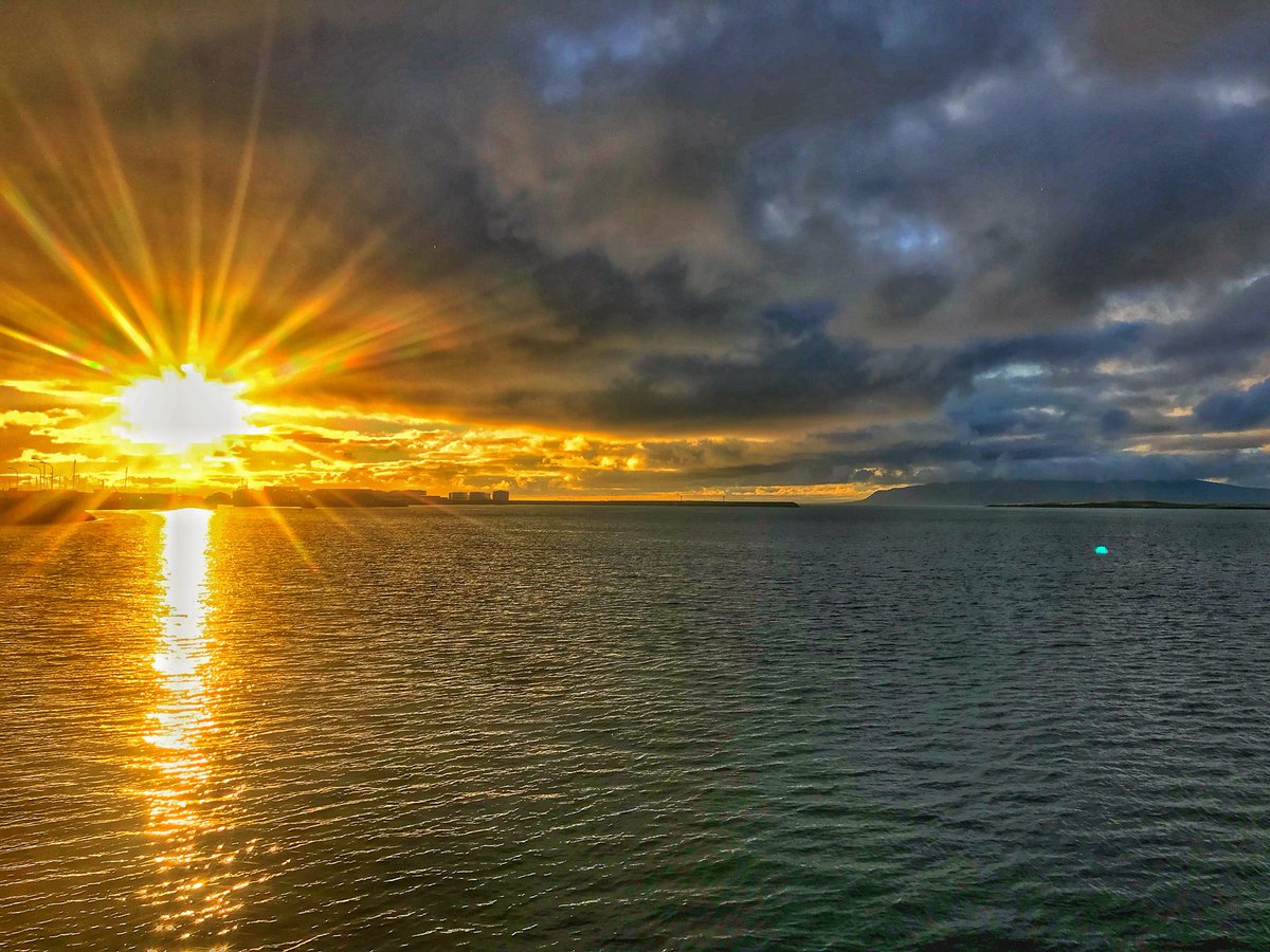 ErinEloise's tweet photo. perpetual sunset is rather an unsettling thing... 
#reykjavik #iceland #nonight #light #sun #clouds #ocean #travel #solo #solotravel #adventure #sunset #rays #sunlight #alittlenightmusic #sondheim https://t.co/YKC61r3dYc