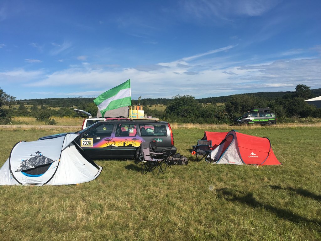 Zo ziet de campsite van een winnaar van <a href="/Carbagerun/">Carbage Run</a> er uit. <a href="/rotterdam/">Gemeente Rotterdam</a> was er ook een beetje bij #itscominghome #winnenisbelangrijkerdanmeedoen