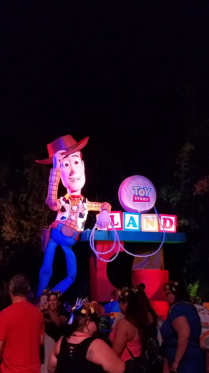 AOVlogs's tweet photo. The theming here is pretty amazing! https://t.co/TrjLTEVJ2V