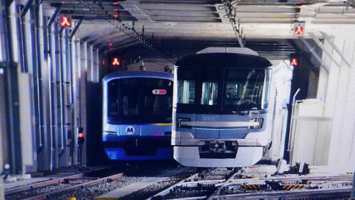 東京各停 元住吉検車区に日比谷線のfがいた 隣はy517f
