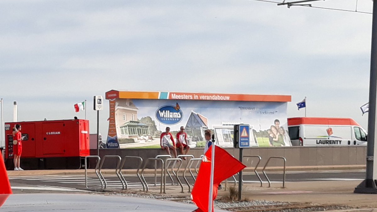 DenysPhilip's tweet photo. Het podium staat klaar, iedereen al druk in de weer, om er een spetterende #KVO fandag van te maken!
Tot straks! Let the fun begin!
💚❤💛
#fandag
#fundag https://t.co/VnGgnp6Lch