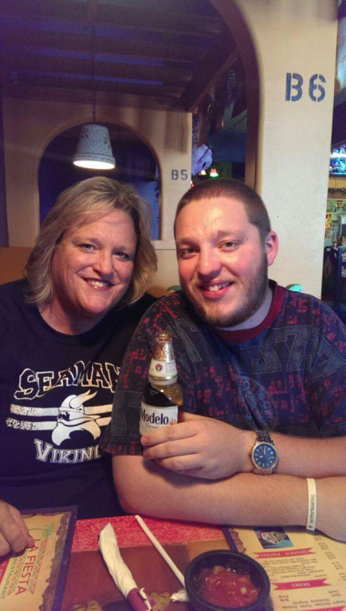 tfoster14's tweet photo. Some days are harder than others. Miss you more than ever. Love you Mom. https://t.co/vxqzjG3OF9