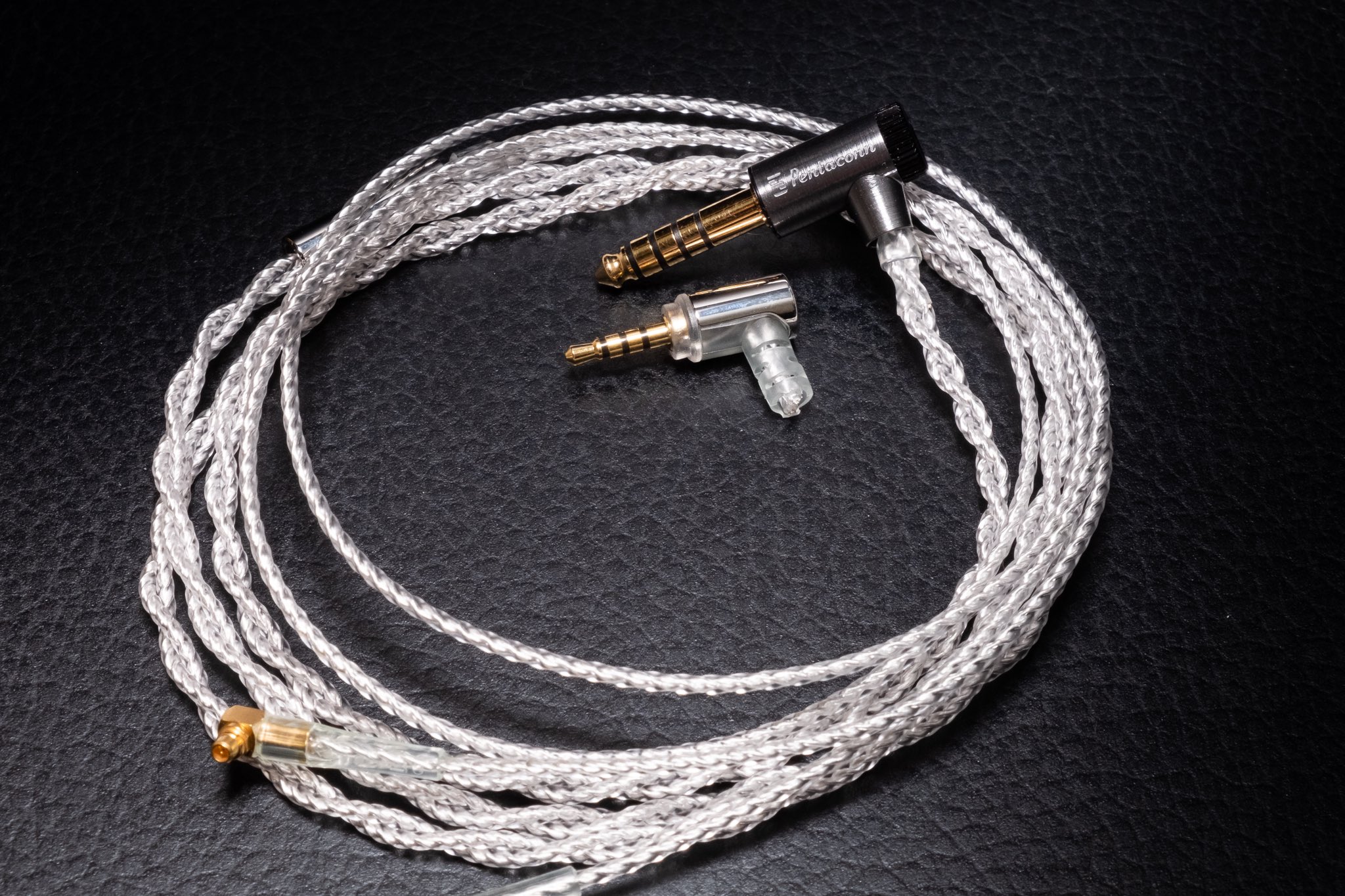 finalA4000 4.4mmケーブル（final A3000 A4000 比較レビュー