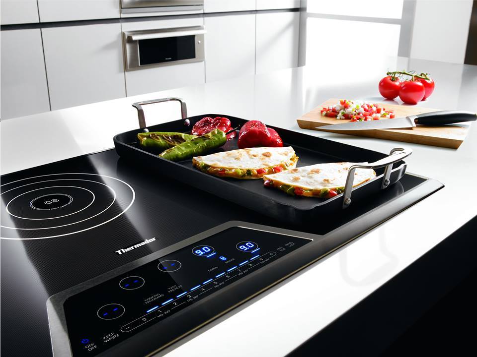 TotalApplCtr's tweet photo. Innovation meets perfection. Thermador’s collection of built-in cooktops feature superb control, speed and convenience. https://t.co/L2AFFSCGw8