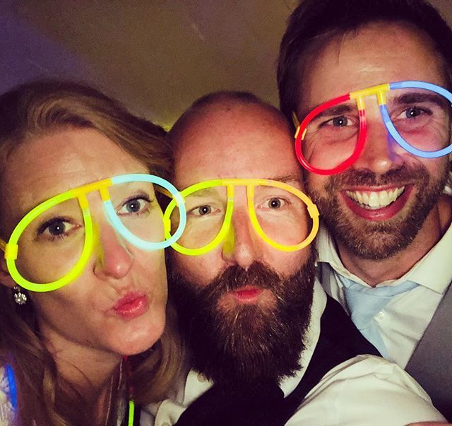 hamishsw's tweet photo. Selfie with the #bride 😎...such a good wedding thanks for having me @rosie_ken @jaywramage ❤️ https://t.co/SbkExQOgzt https://t.co/fpKAv5Llxd
