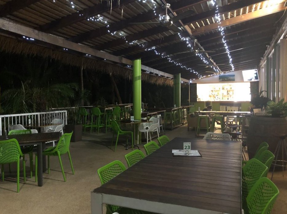 DtravelDAO's tweet photo. Now accepting #crypto: in the sub-tropical heart of Agnes Water-1770 is the Sandcastles Resort, the perfect place for a getaway or family vacation.

They set us up with a fantastic event space and great food at the on-site Green Turtle Cafe+Bar. #visitagnes1770 #bitcoinholiday https://t.co/NkJkfGHajQ