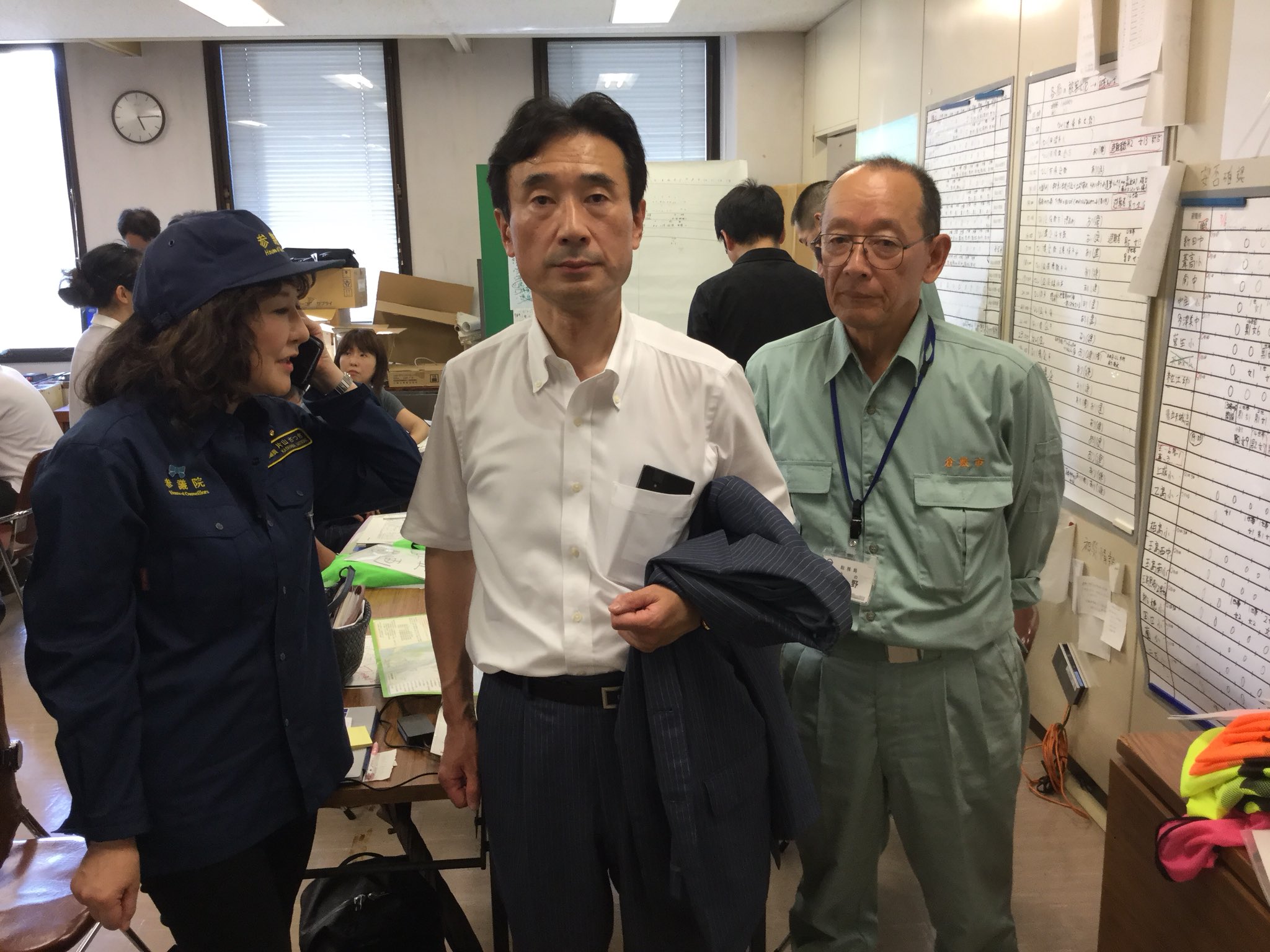 𓈖𓄿𓇌𓅱𓏏𓄿 Katayama S どういう認識なのか 存じ上げませんが 右の女性は副市長ではなく 伊藤香織 倉敷市長です 現場の混乱ぶりがよく分かります 頼むから仕事させてあげてください Twitter