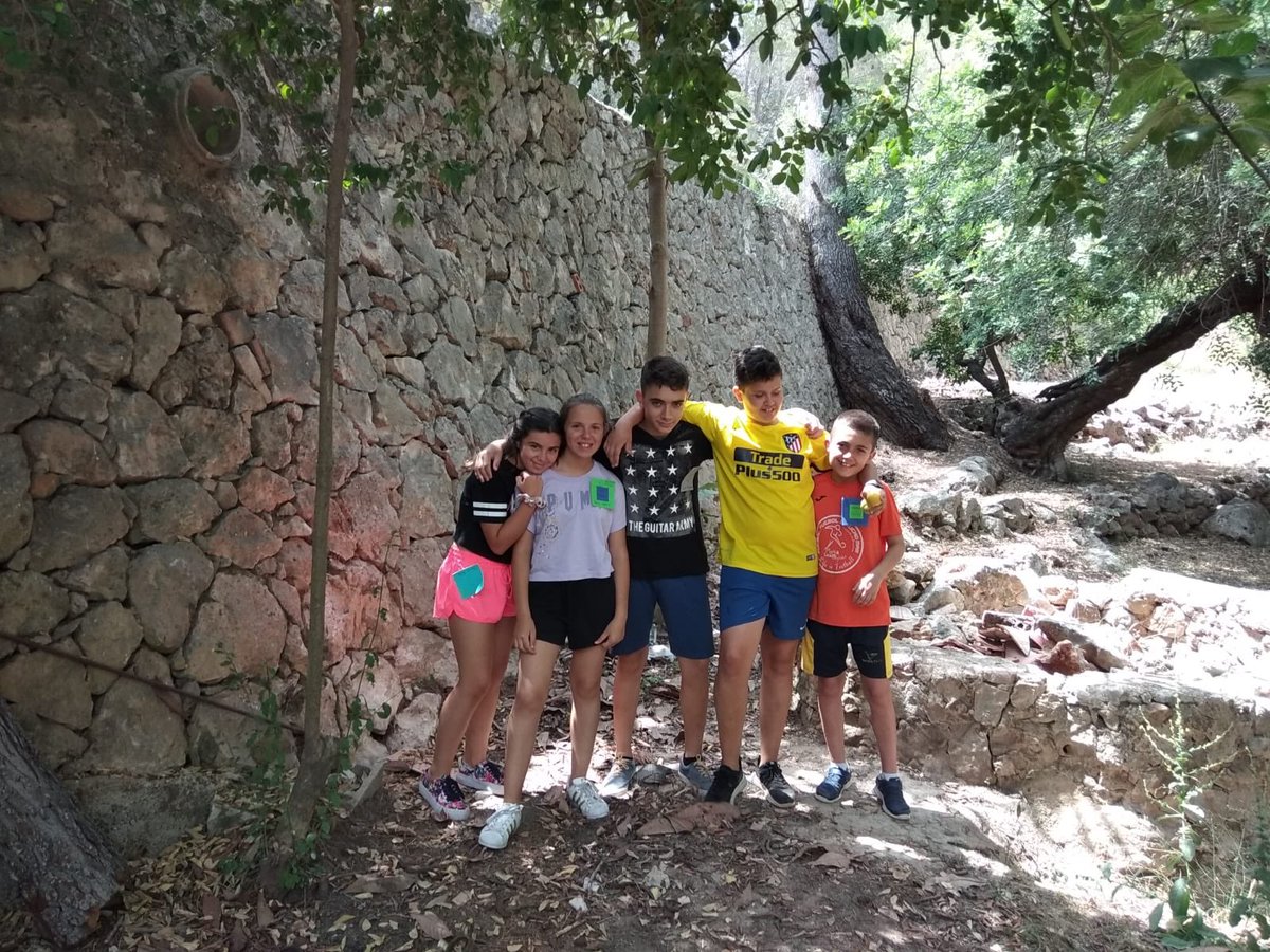 JmvPenaranda's tweet photo. Nuestros chicos y chicas de @JmvPenaranda disfrutan estos días de un campamento junto a nuestros compañeros del Arciprestazgo https://t.co/1ddzBU1f4i