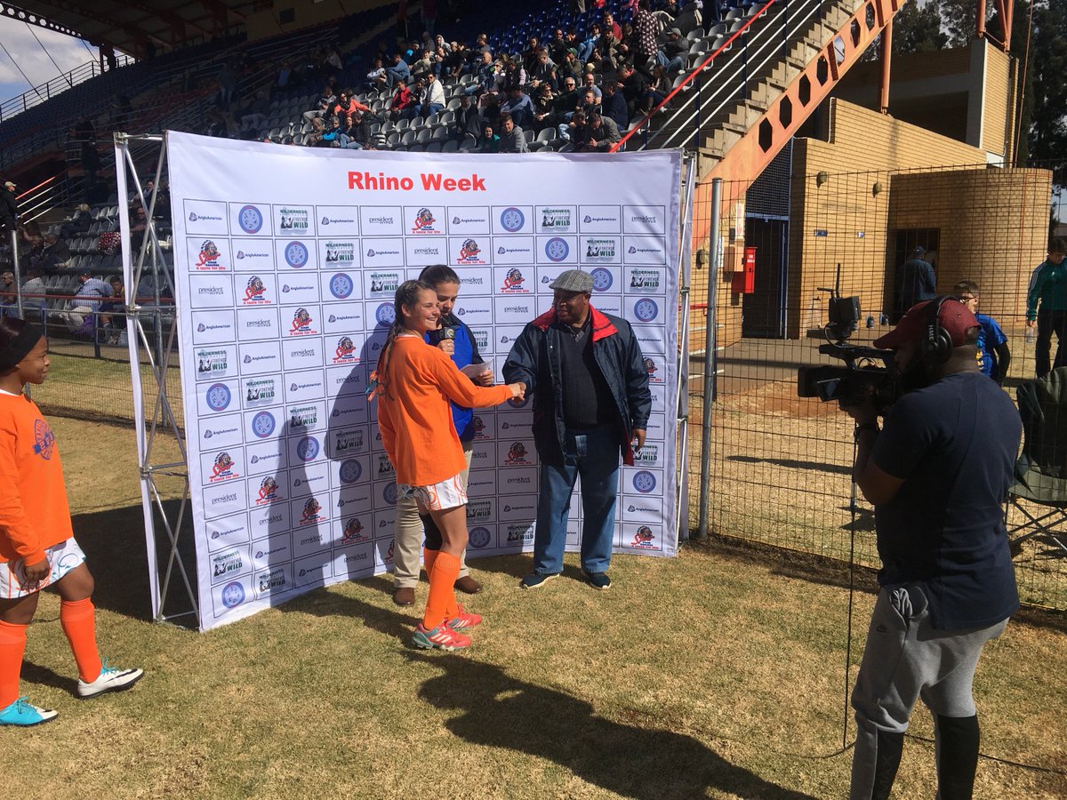 AFRILIVE's tweet image. @AFRILIVE Afri Live Stream bring you field hockey and rugby on the final day at the @Rhino_Rugby_SA Rhino Week 2018, @PrestigeYouthSport event at the Isak Steyl Stadium, with Ockert Van Schalkwyk and Toinette Richter on commentating #isaksteylstadium #PrestigeJeugsport #rhinoweek