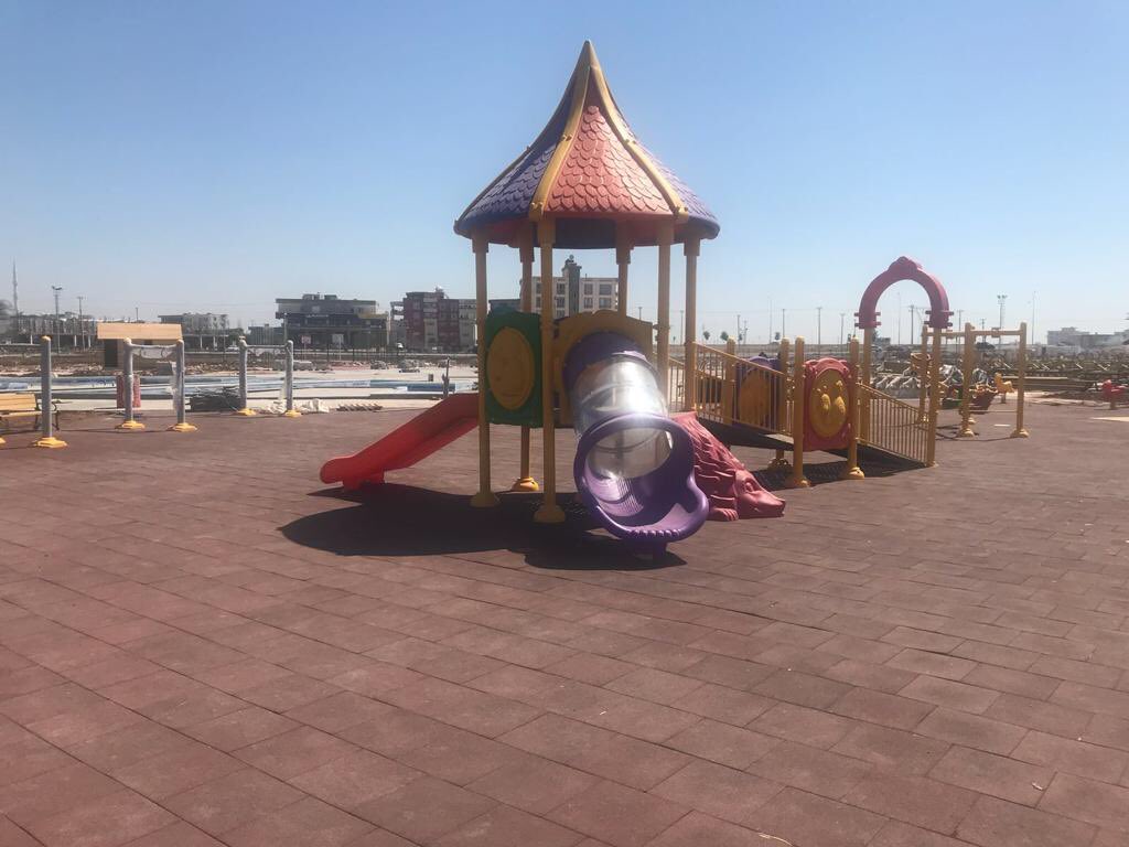 Viranşehir Belediyesi olarak eskiden  çöp alanı olan 51 dönümlük alanı park yapıyoruz...
Toplam KDV Dahil 5 milyon 200 bin TL ye malolacak parkımızdaki çalışmalar devam ediyor...
Belediye olarak; yol, parke, park ve sosyal projelerimiz ile hayatın her alanındayız...