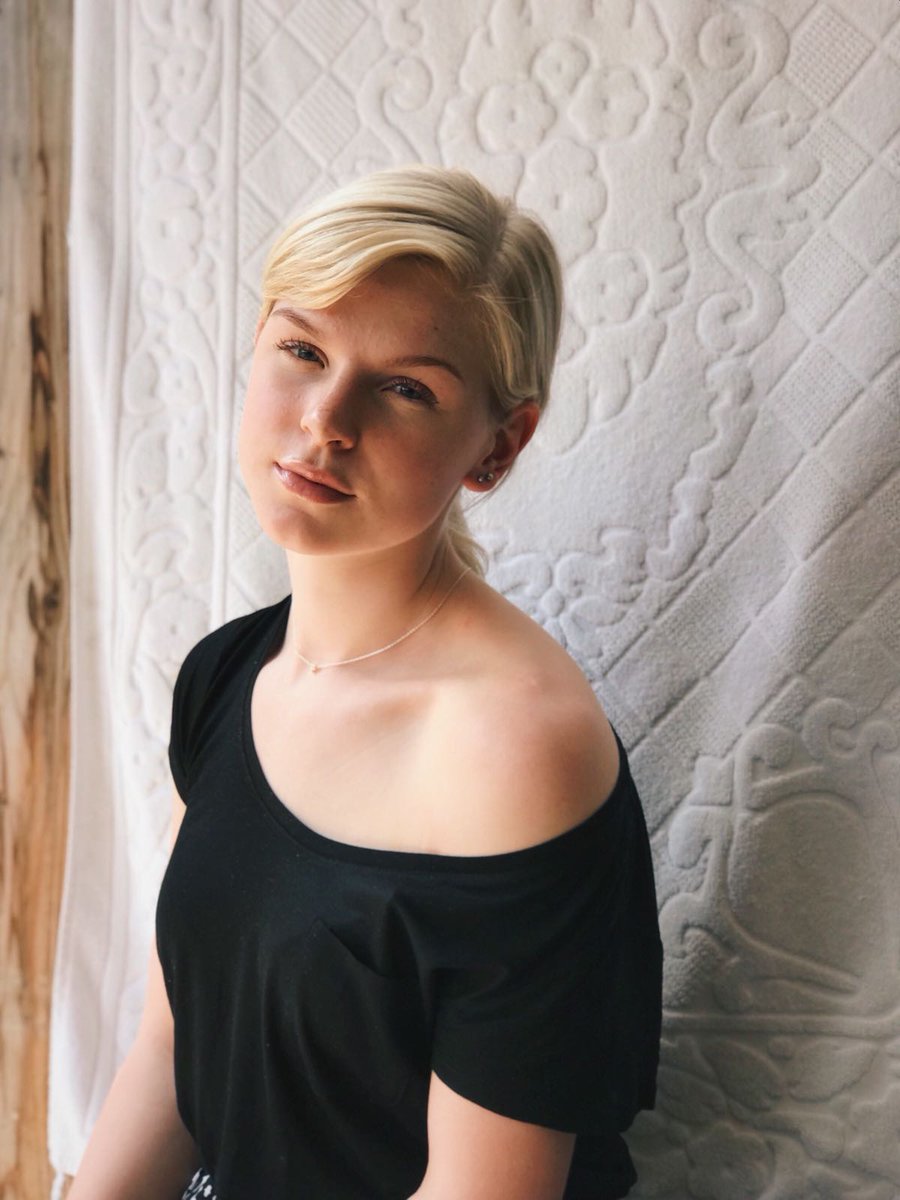 Stop meisjeshandel in Nepal!
In Nepal worden elk jaar ruim 8000 meisjes verkocht om te werken als huisslaaf of prostituee. 😪 
Help <a href="/PlanNederland/">Plan International NL</a> om #meisjeshandel in #Nepal te stoppen en teken de #petitie: po.st/-stop-meisjesh… 
😌🙏🏻✨