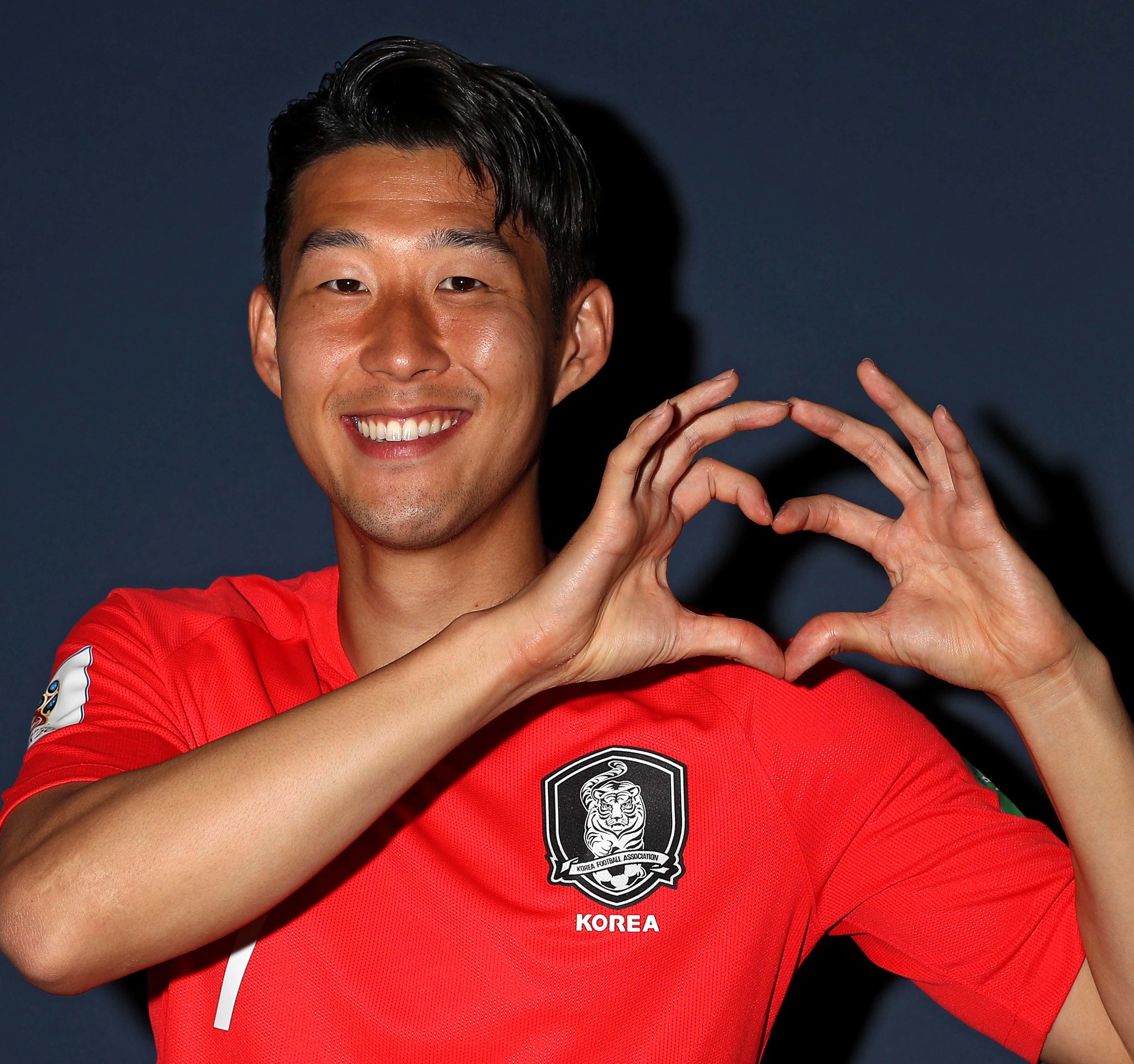 Happy birthday Son Heung-min! 

The AFC Asian International Player Of The Year 2017 turns 26 today. 
