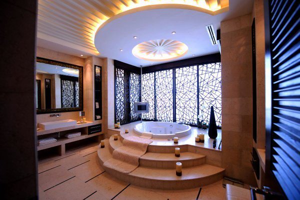 Who wants to relax in this bathroom? At Raffles #Dubai ! goo.gl/vt94OZ #luxury #travel #hotel