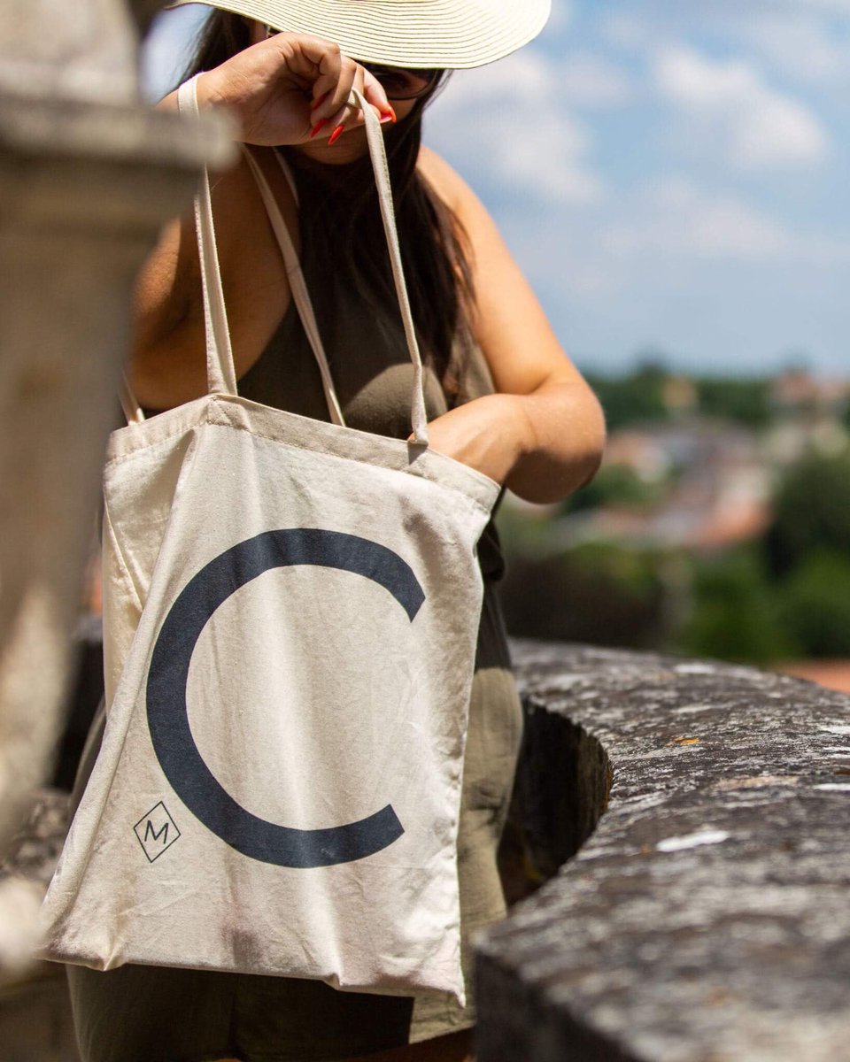 Our bags have gone to #France! Visit the link in our bio to get yours. A perfect partner to take on your adventures! 

📸 by James Dunlop