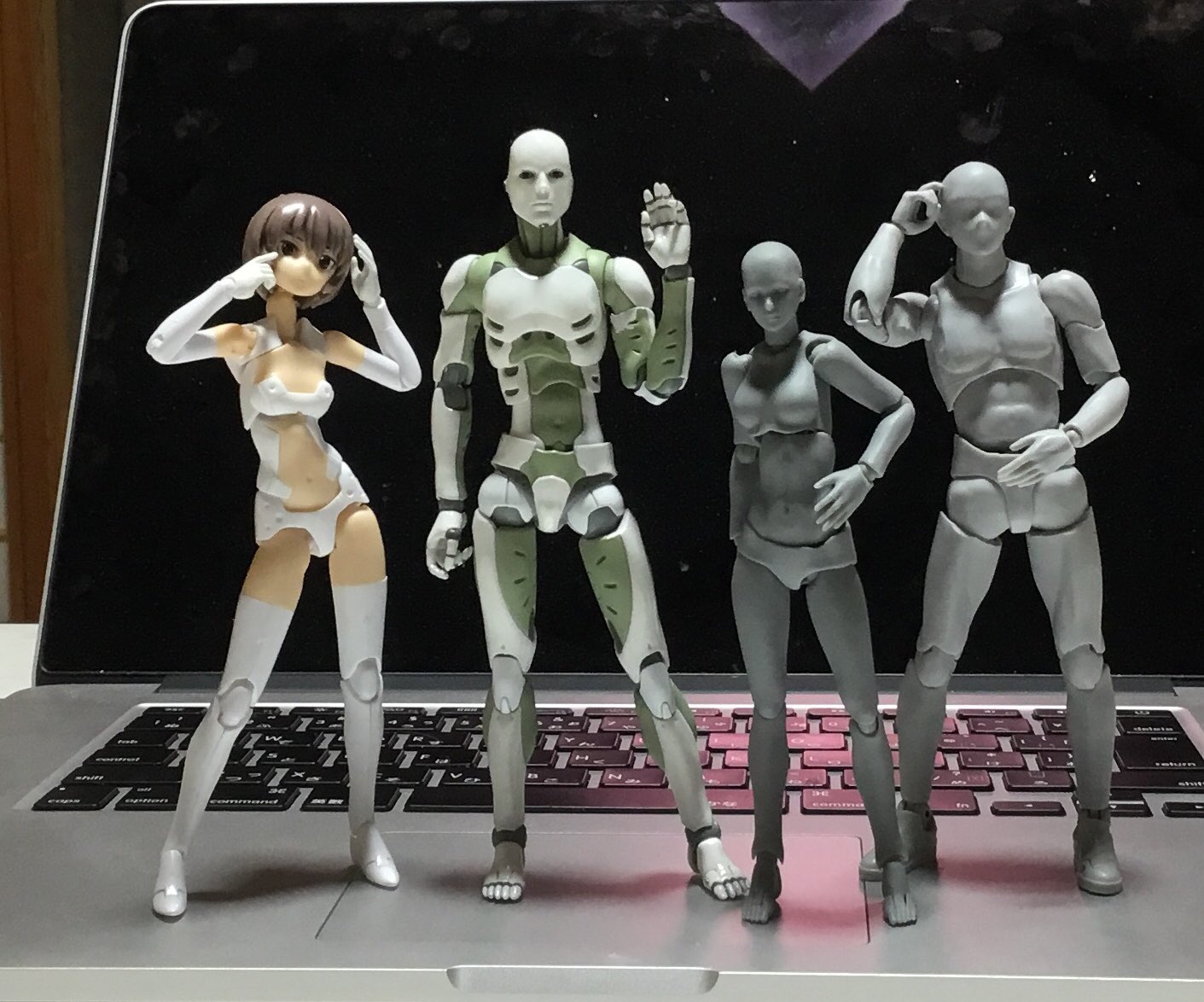 Decodu デッサン人形 比較 ただし Tbleague は 顔が上を向けず スネが長すぎるのが難点です イラスト基地 イラストの森 絵描きさんと繋がりたい 絵村人 T Co F7jfrpjjdw Twitter