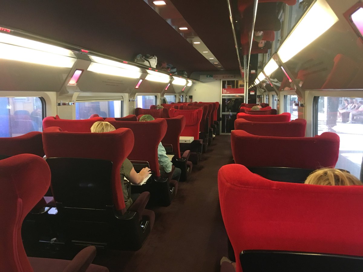 Déjà l’heure de rentrer sur Paris avec la #firstclass <a href="/thalys_fr/">Thalys</a> après un beau déplacement Bleisure sur #Amsterdam ! #businesstravel #bleisure #voyagedaffaires #biztrip