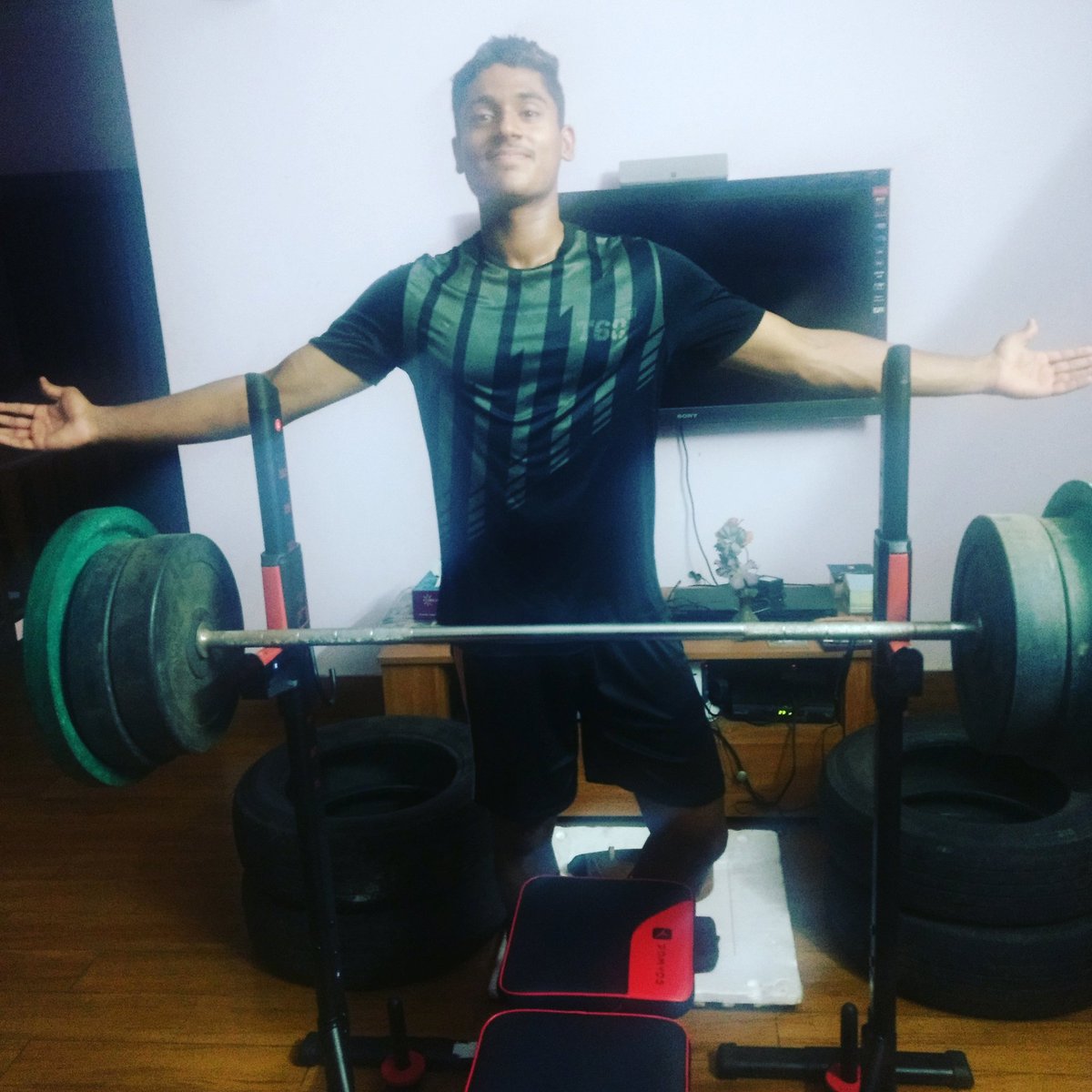 VaibhavMW's tweet photo. You Decide ๐
My Body,My Shape ,My Rules
๐ช๐ป๐๐๐ป
#mybody #myrules #myshape #bodytech #rules #bodypump #bodycare #selfrespect #body #bodyfit #myworld #freedom #fitness4life #follow4free #fitboy #gymapparel #amaze #home #bodypositive #weighttraining #gymboy #fitness
#gymshark https://t.co/6eEwqOMl1u