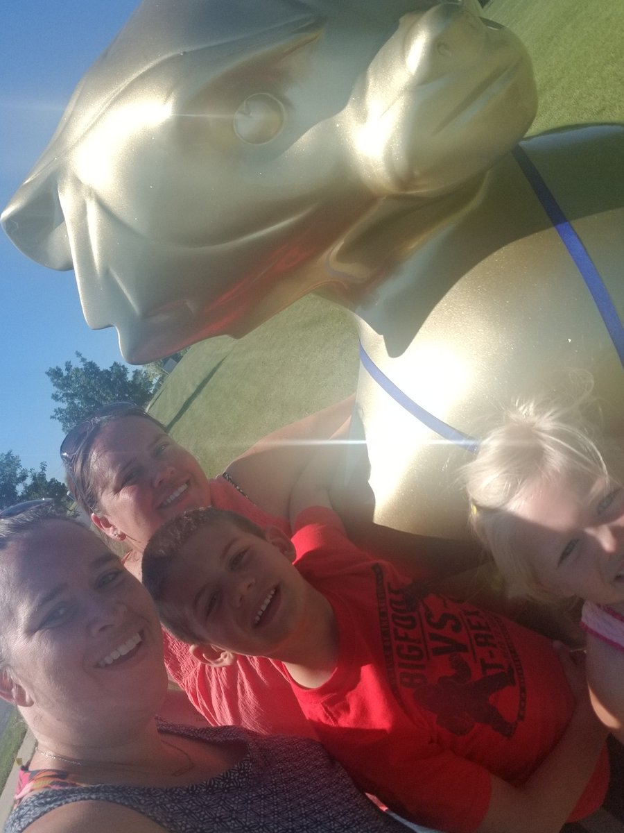 #50 #goldenbucky <a href="/BuckyOnParade/">BuckyOnParade</a> kids said.....best day ever!