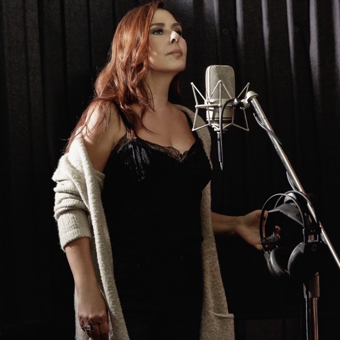 #Nilüfer son albümü #YenidenYeniYine ve tüm şarkılarıyla şarkı tahmin oyunu #Sharkolik’te. #dinle, tahmin et, #paylaş, arkadaşlarınla yarış. appSto.re/tr/reRzdb.i