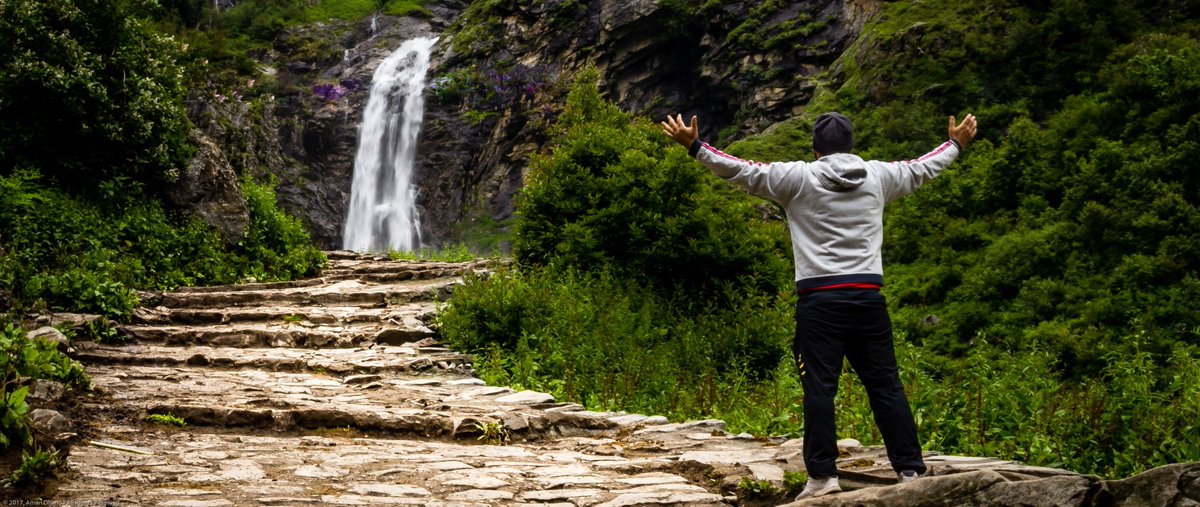 TweetByAMan's tweet image. A #selfportrait near a #waterfall at an #altitude of 10000 feet in #Himalayas on the way to #valley_of_flowers and #Hemkund sahib.  #AmanDhanoa #Photography. #landscapephotography  #landscapephotographyindia #landscape_captures #India #nature #travelphotography ©Amandhanoa
