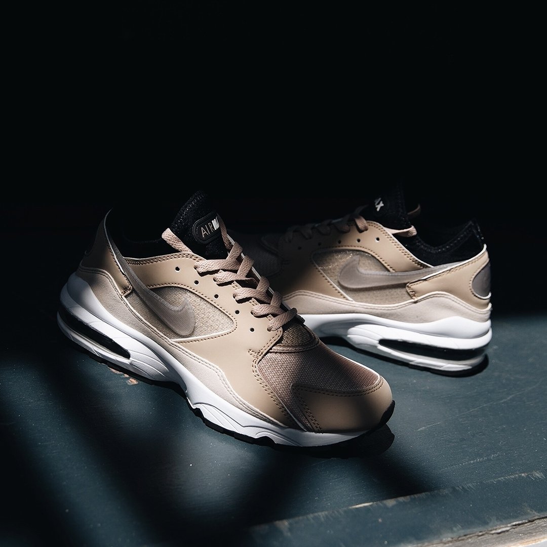 Footpatrol London Twitterissä: "Nike Air Max 93 'Sepia Stone/Desert Sand' | available in-store. Sizes range from UK6 - UK11 half sizes), priced at £110. ##Nike #Airmax https://t.co/sQKERQwaxh" /