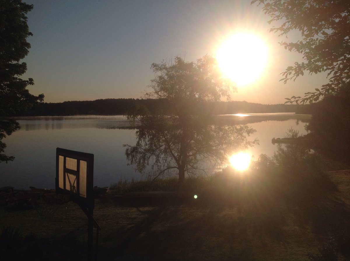 rip_vg's tweet image. Sunrise at Portage Lake. #Nobel  #portagelake