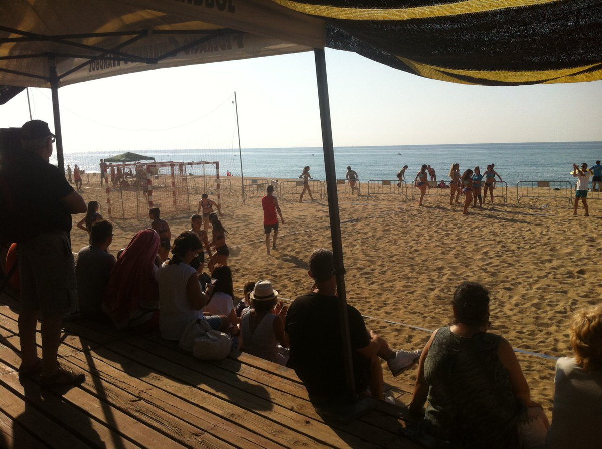 👏 Aquest dissabte vam celebrar amb èxit a <a href="/ajcaldetes/">Ajuntament de Caldes d'Estrac</a> el 2n Open Base d'Handbol Platja del Maresme (<a href="/CHPCalella/">CHPCalella</a> + <a href="/MaresmeWeek/">Maresme Week 2018</a>) que va cloure la 5a #MaresmeWeek! Demà més informació i fotos del guanyadors 😃