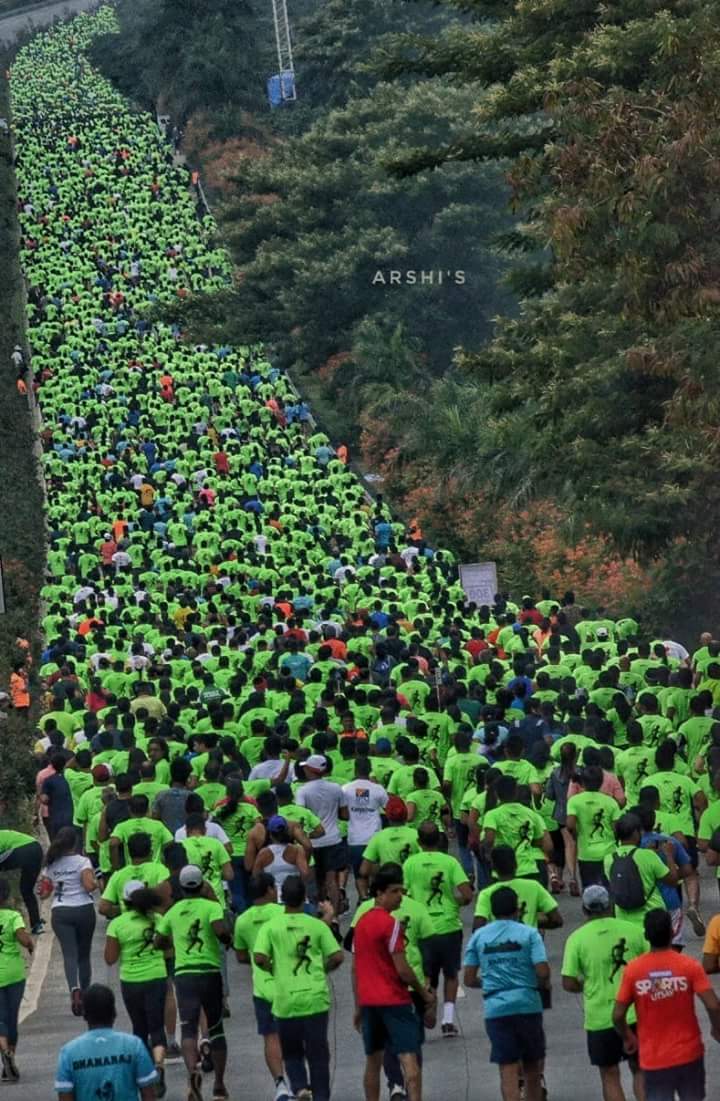 IamShajanSamuel's tweet image. I  am there somewhere in the front #niceroad #10k #Bengaluruchallenge .