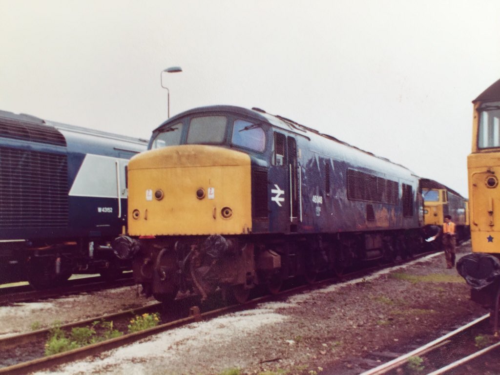 MC0963's tweet image. 46048 at Coalville Open Day in May 1981 #class46 #trainspotting #ClassicTraction @RailwaysToday @InterCityRlySoc @PeakD123