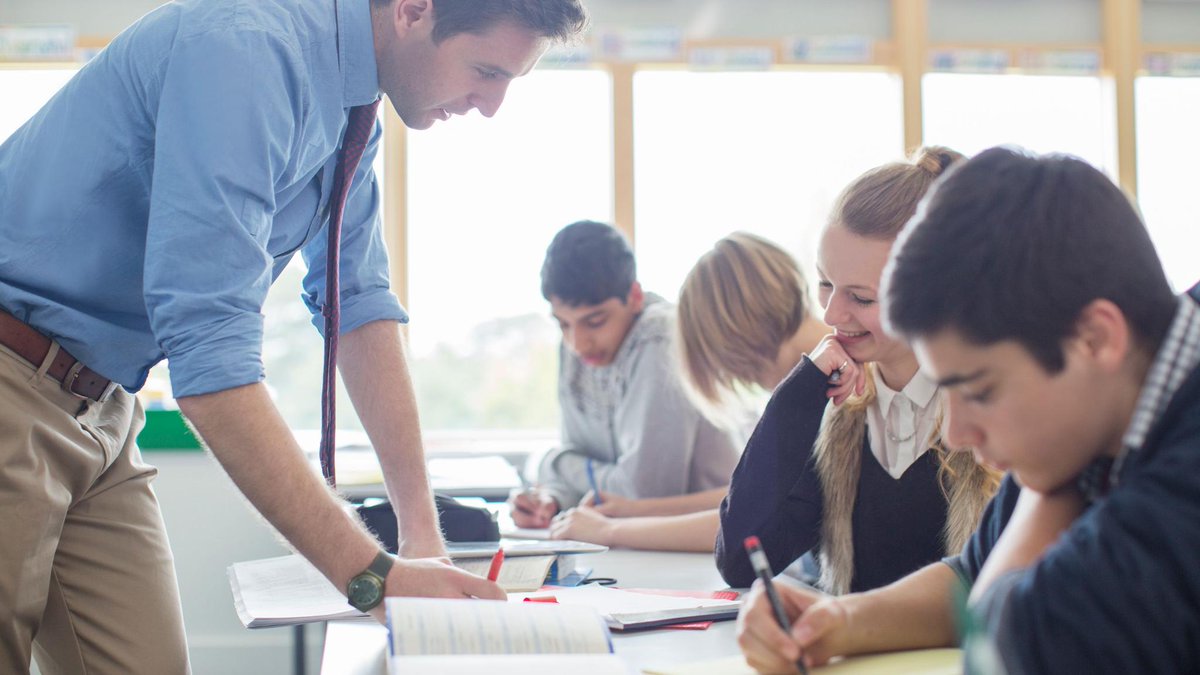edutopia's tweet photo. 5 tips to keep in mind when giving students feedback on their writing. https://t.co/jtJ4GHWEai https://t.co/6ysoFhRhlh