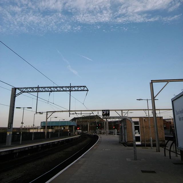 wolves_sights's tweet photo. Nice blue sky above Wolverhampton... #wolverhamptonstation #transportwolverhampton #trainswolverhampton #travelwolverhampton #wolverhampton #wton #wolverhamptonphotographer https://t.co/hKPiwoHT7X