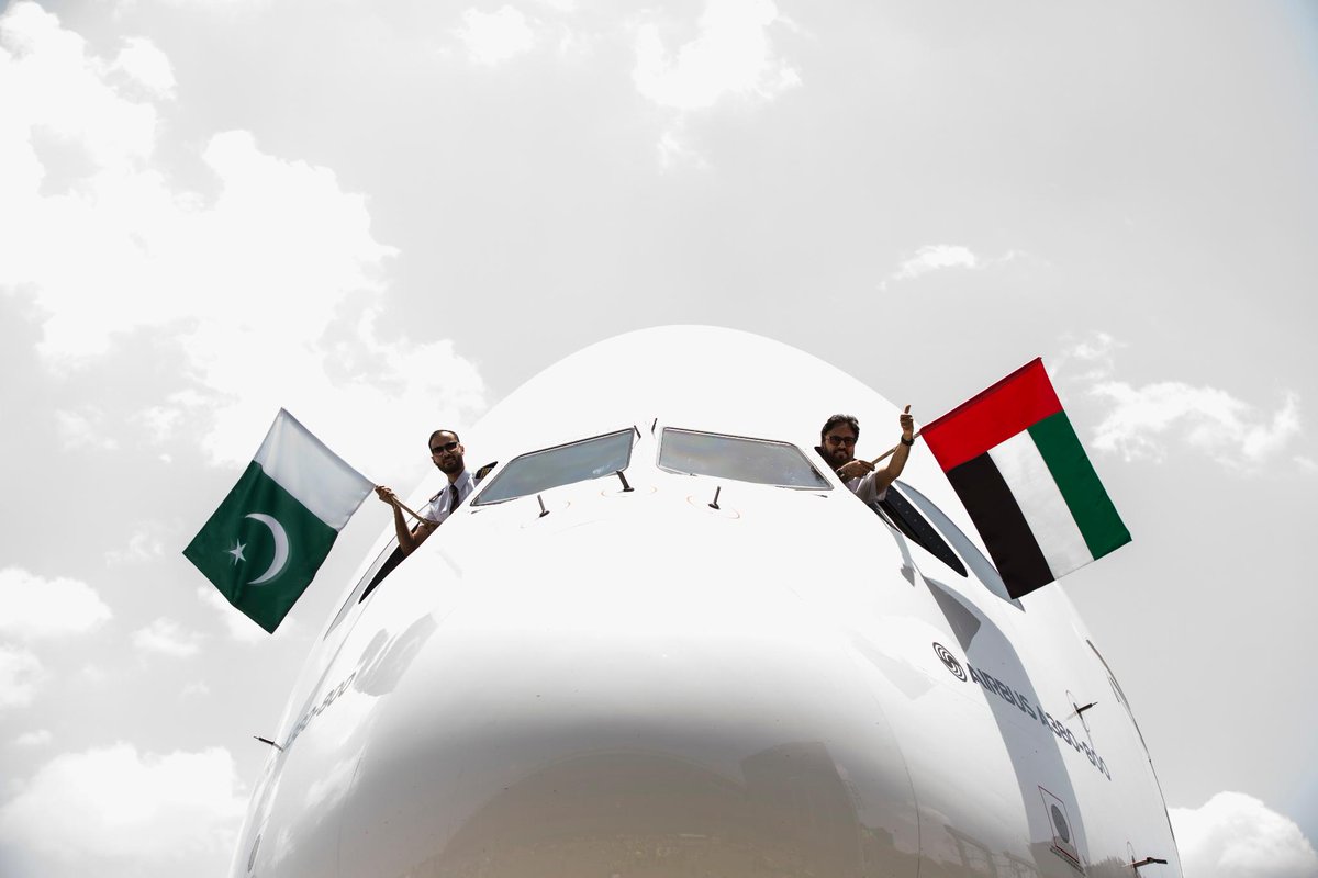 Emirates tweet media